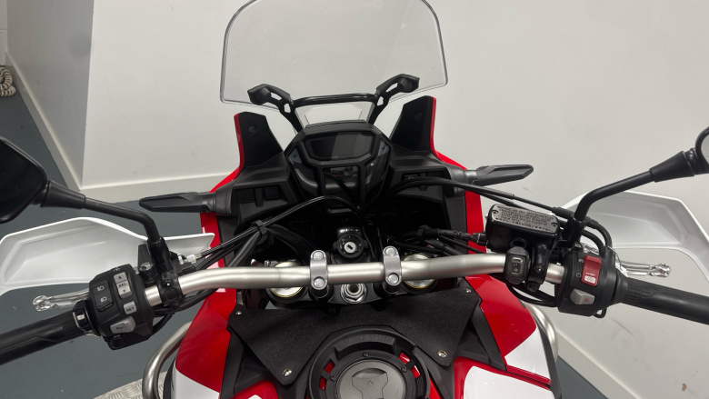 Honda Africa Twin CRF1000AHE (17MY)